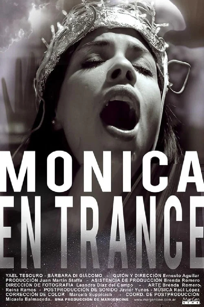 Mónica en trance