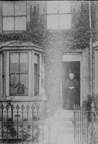 A Visit to the Spiritualist