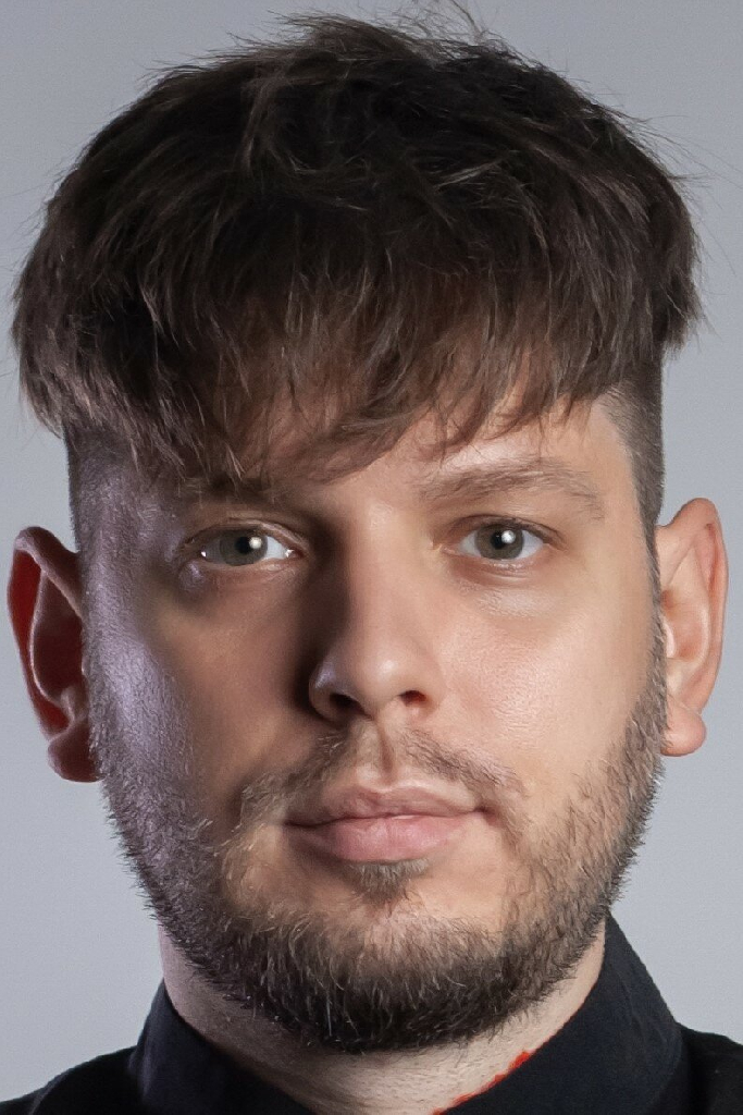 Андрей Попов