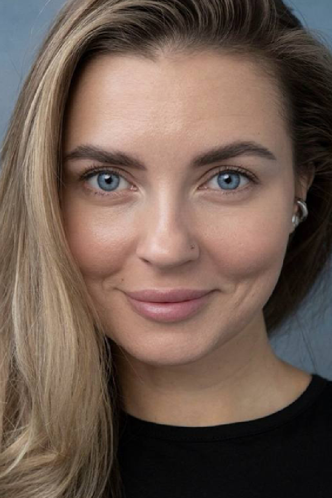 Оля Сундукова