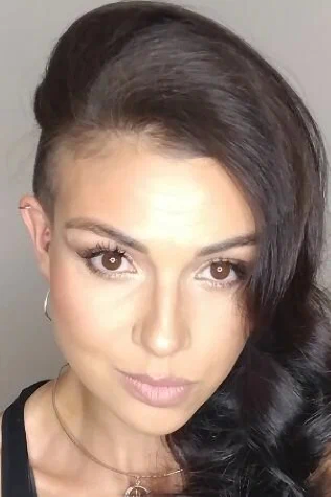 Дина Мунирова
