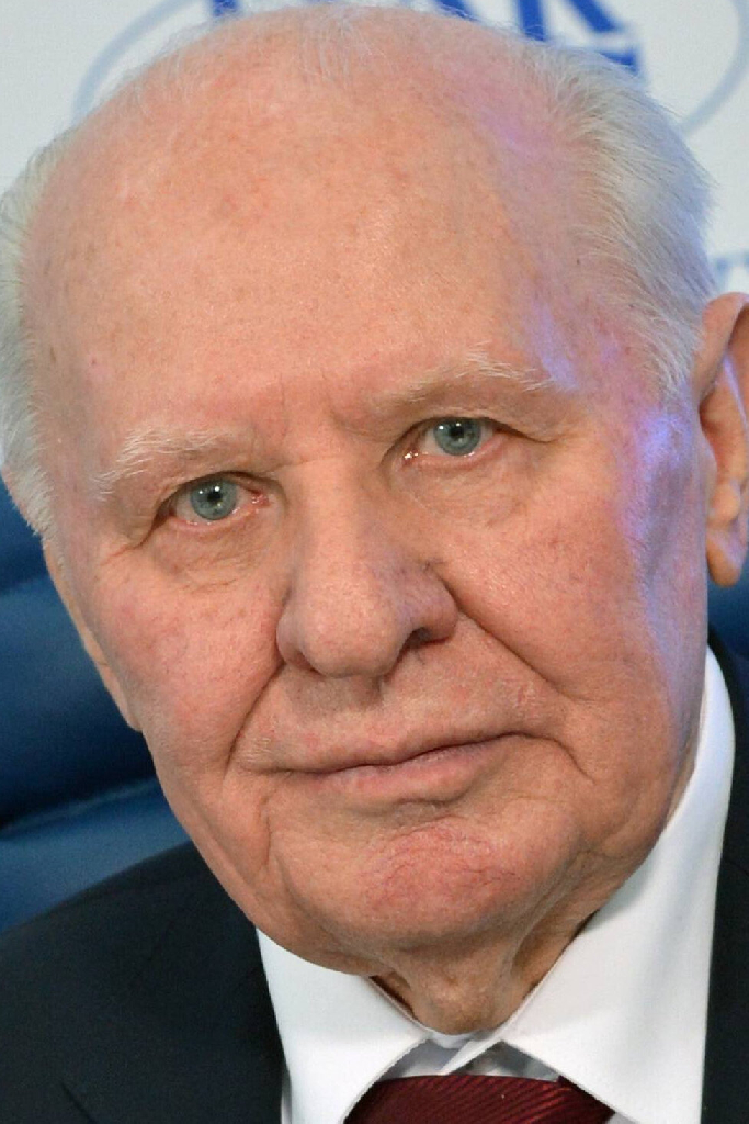Егор Строев