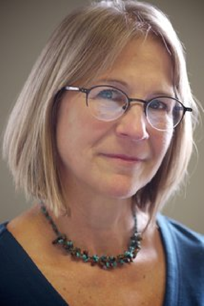 Christine Knowlton