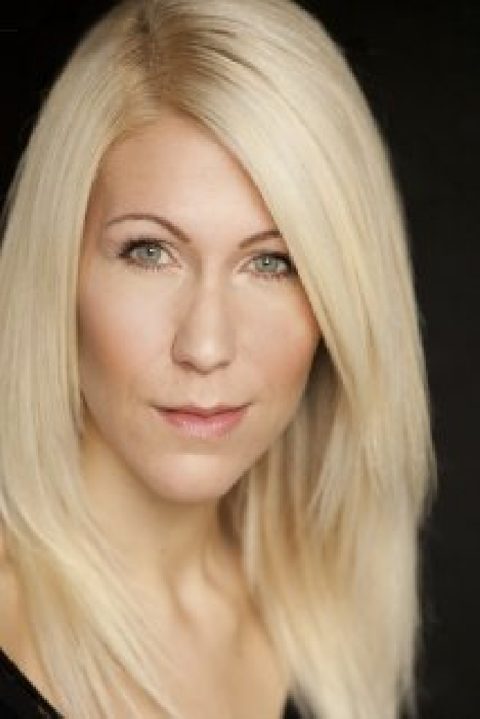 Nadia Bond
