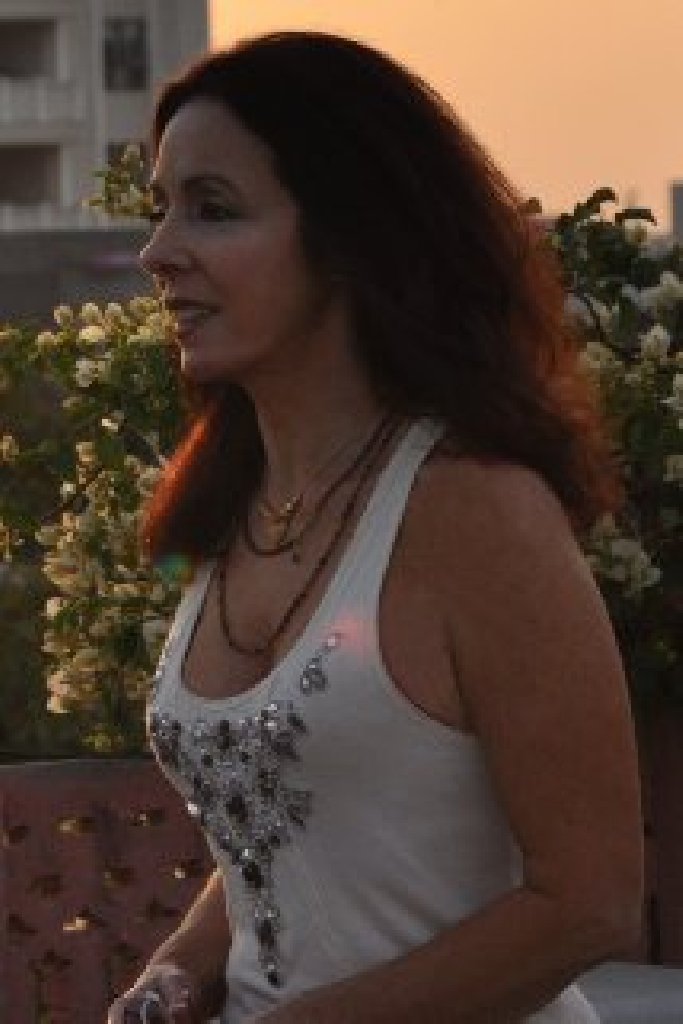 Лола Крил