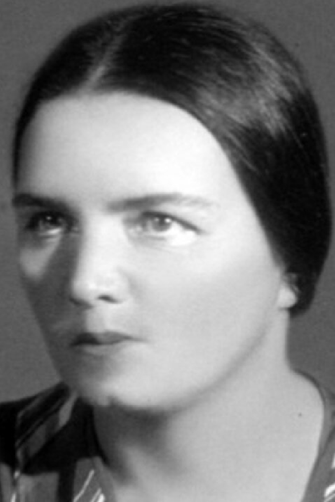 Нина Русинова