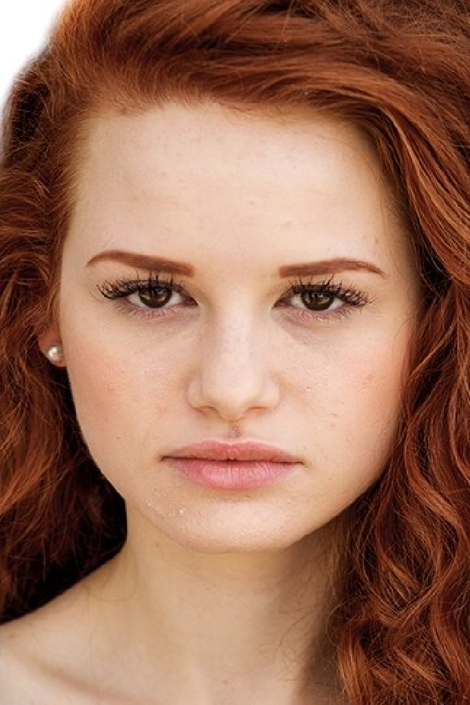 Мэделин Петш