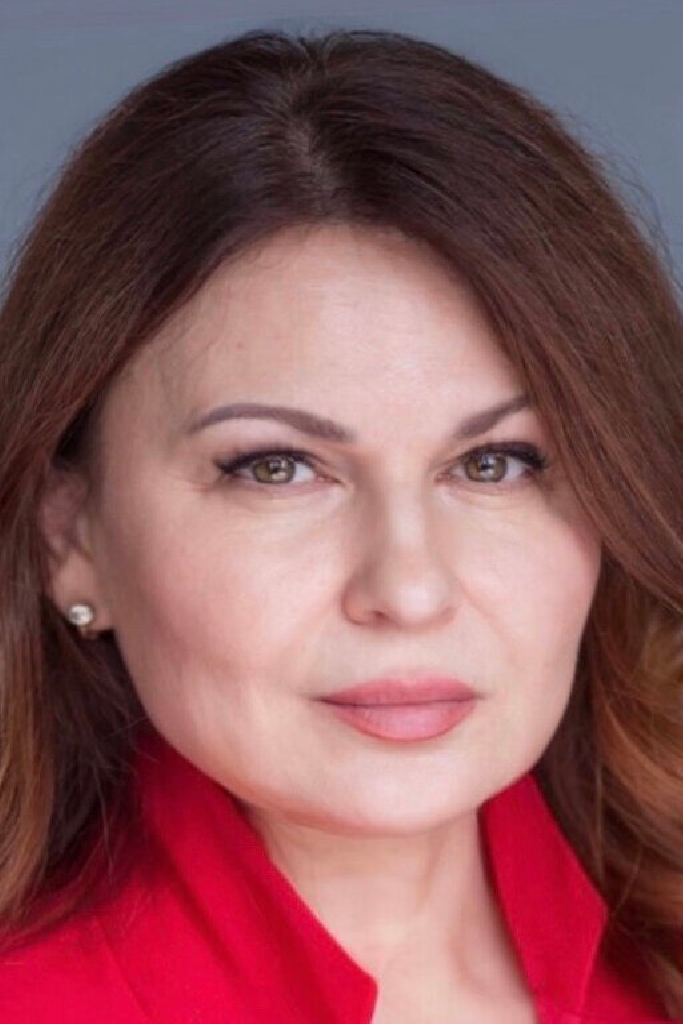 Лана Долева