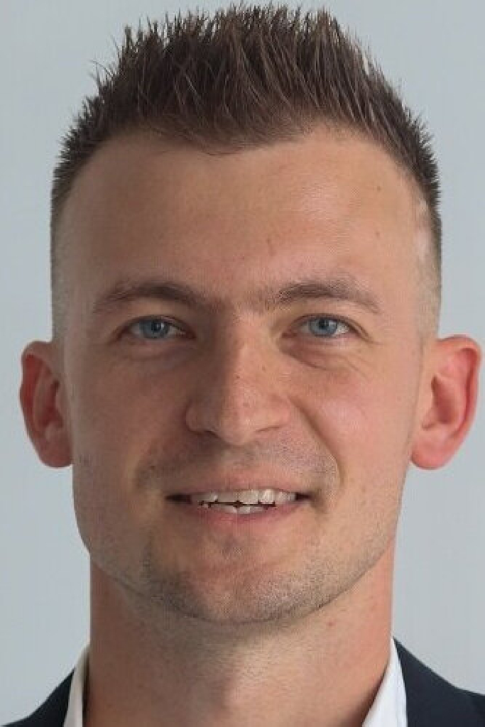 Дмитрий Шнырик