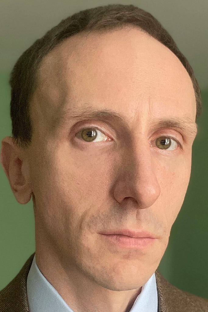Манас Сираканян