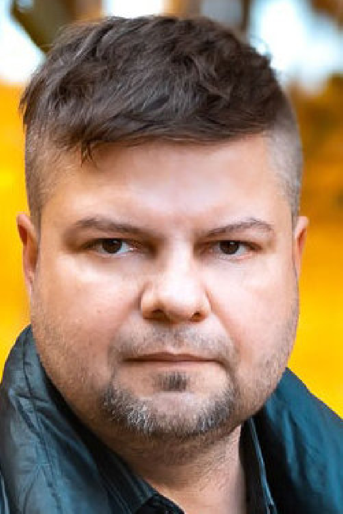 Олег Судаков