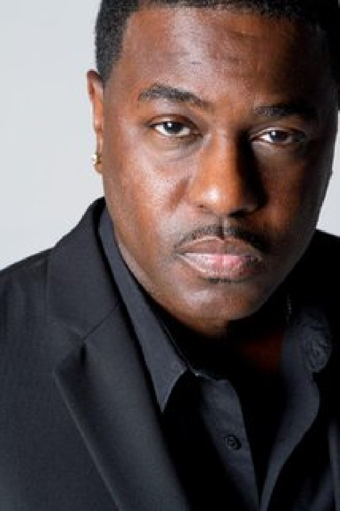 Декстер Такер