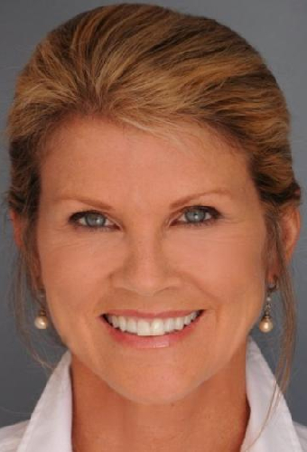 Леа Эйрс