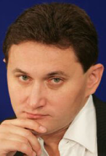 Денис Касперов